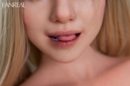 Picture of FanReal Dolls T109cm/3ft7 F-cup Silicone Sex Doll Torso – Maria [In Stock | US Only]