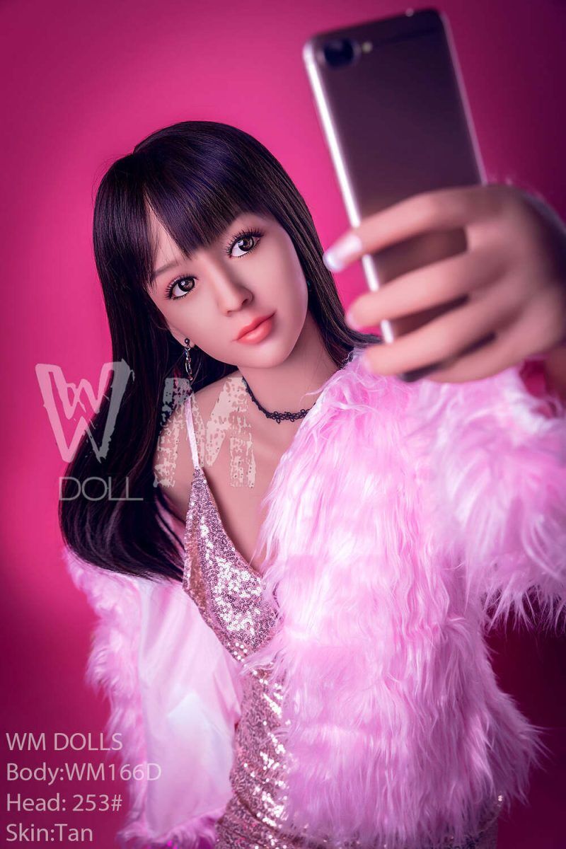 Picture of 166cm/5ft5 C-cup TPE Sex Doll – Nuria