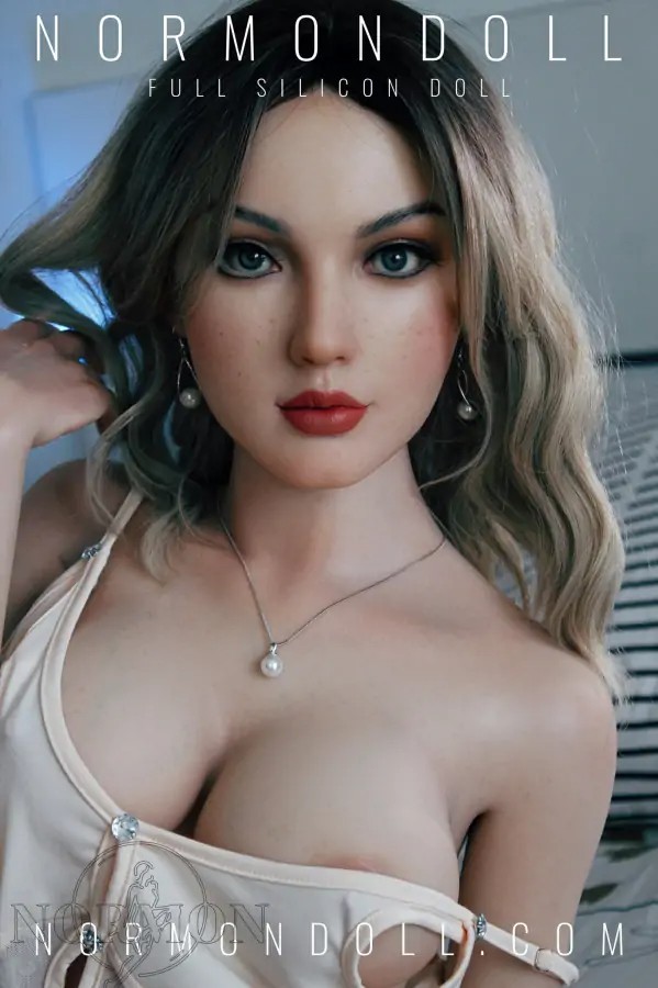 Picture of 165A cm/5ft4 C-cup Life Like Silicone Love Sex Dolls Tammy