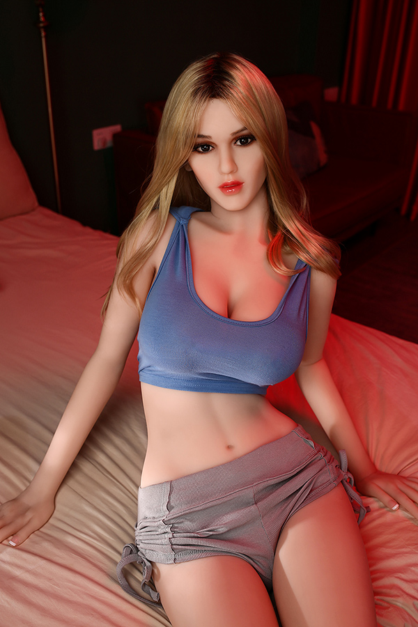 Picture of Blonde Papaya Breasts Sex Doll Clarity 161cm
