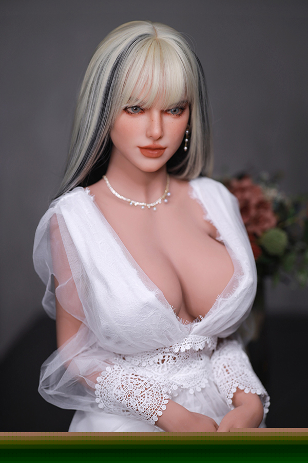 Picture of Beautiful European Mature Sex Doll Louise 158cm