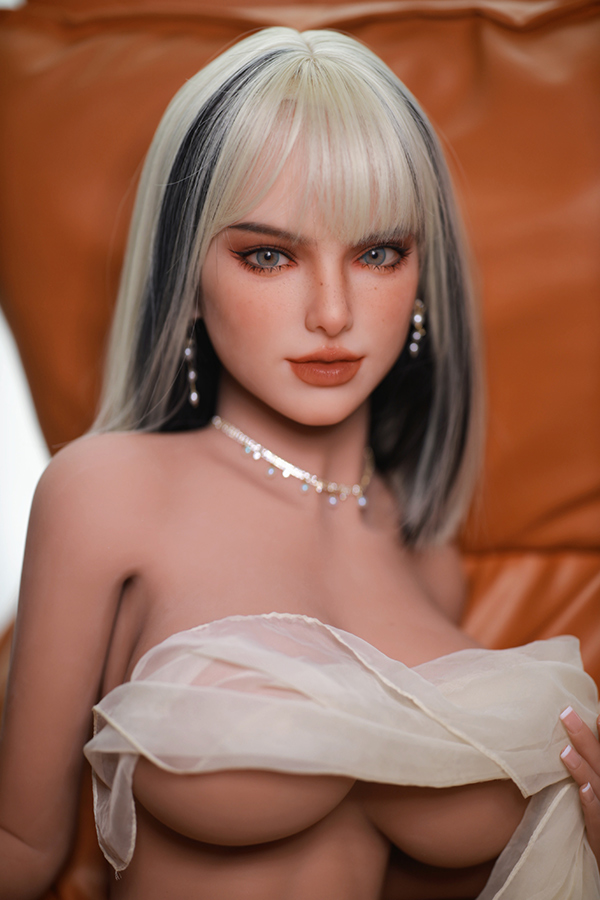 Picture of Beautiful European Mature Sex Doll Louise 158cm