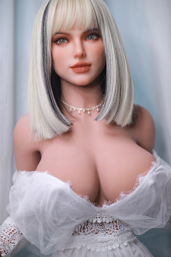 Picture of Beautiful European Mature Sex Doll Louise 158cm