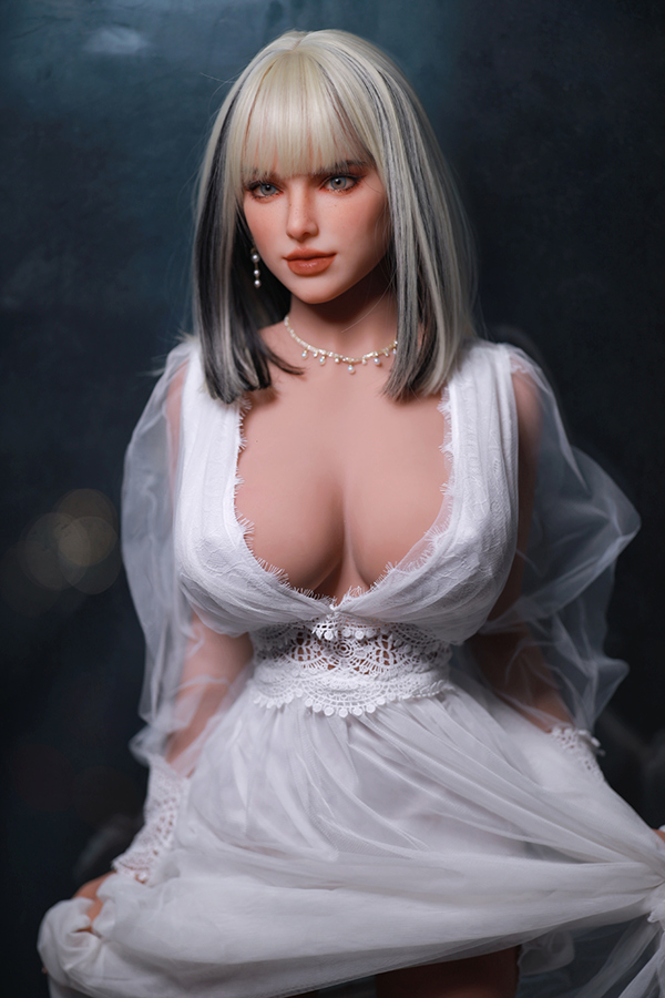 Picture of Beautiful European Mature Sex Doll Louise 158cm