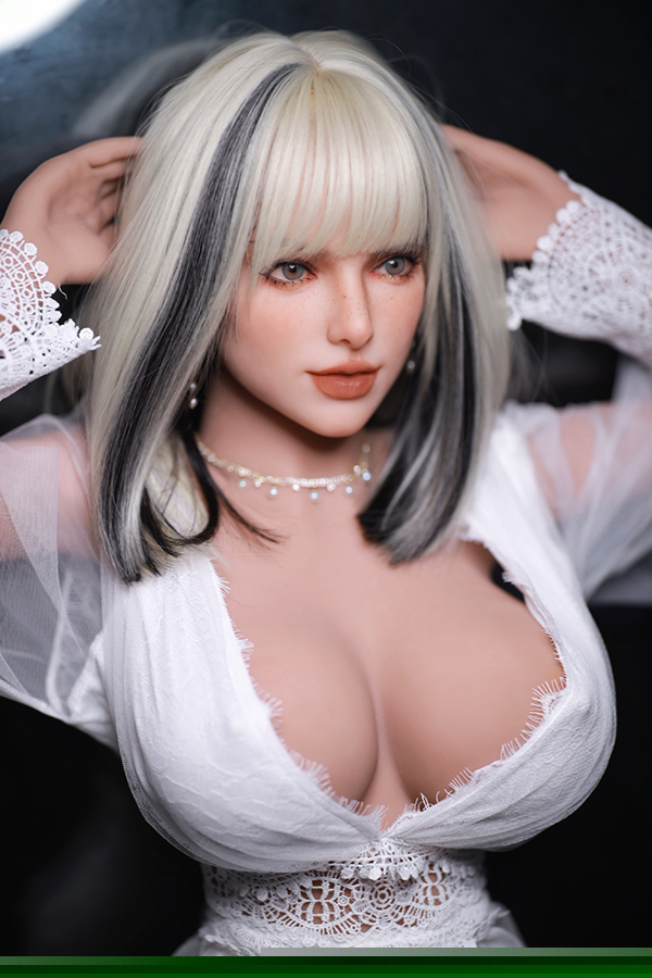 Picture of Beautiful European Mature Sex Doll Louise 158cm