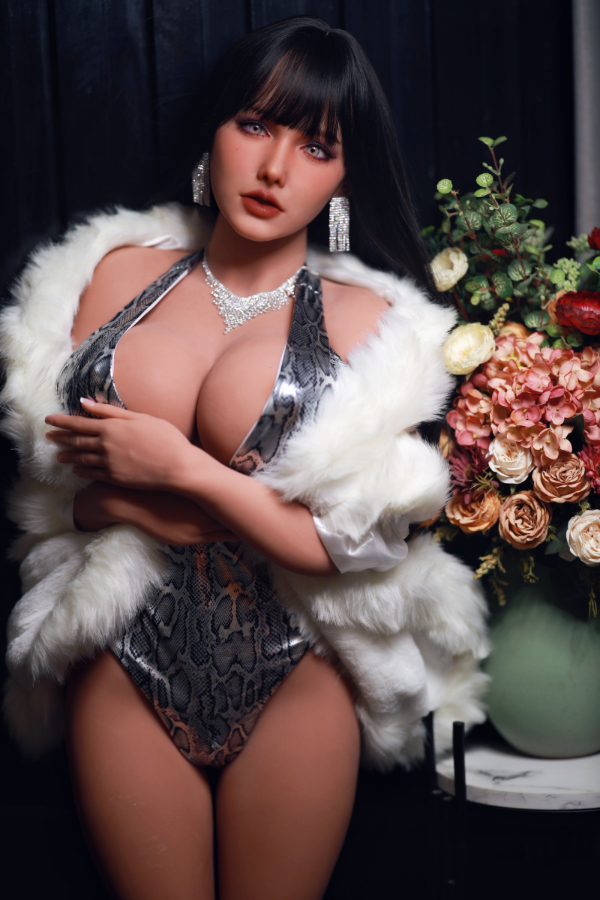 Picture of Realistic Latina Mature Sex Doll Anthea 156cm