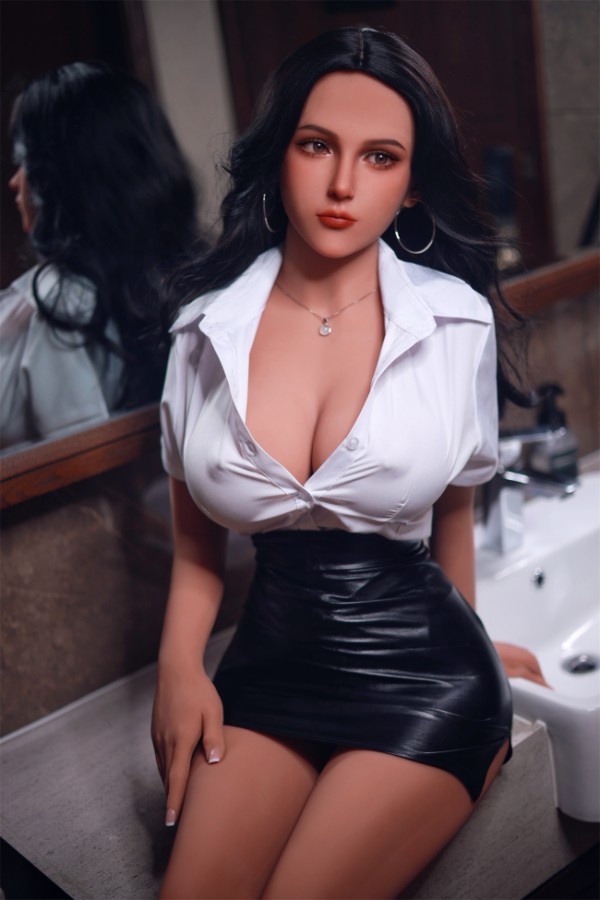 Picture of Mature Big Boobs Sex Doll Elara 156cm