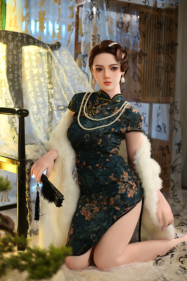 Picture of Chinese Mature Silicone Head Small Boobs Sex Doll Aileen 166cm