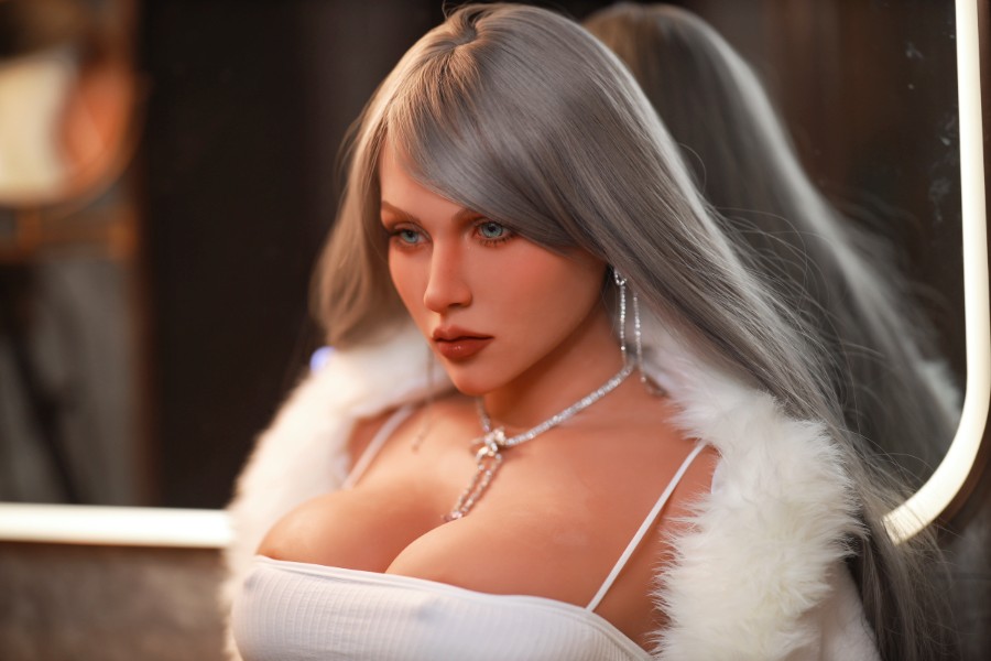 Picture of Silver Hair Big Booty Sex Doll Torso Seren