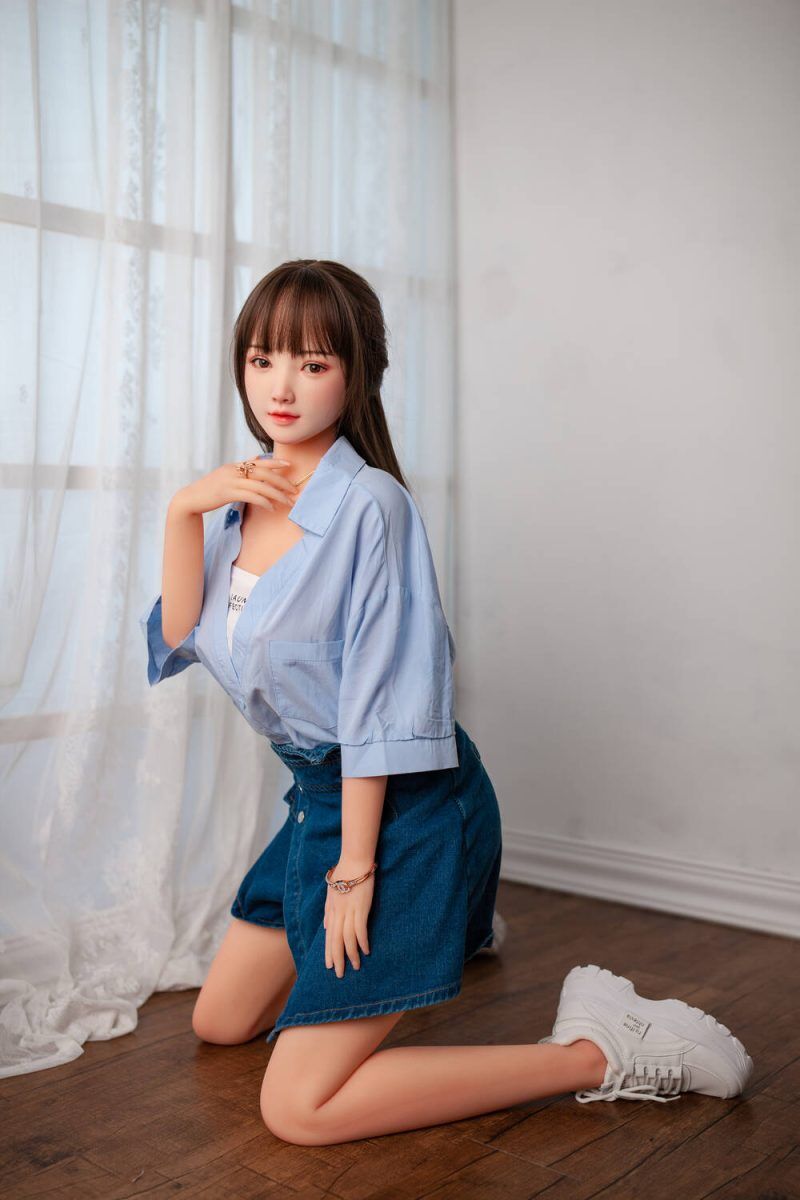 Picture of 148cm/4ft10 C-cup Silicone Head Sex Doll – Sunny
