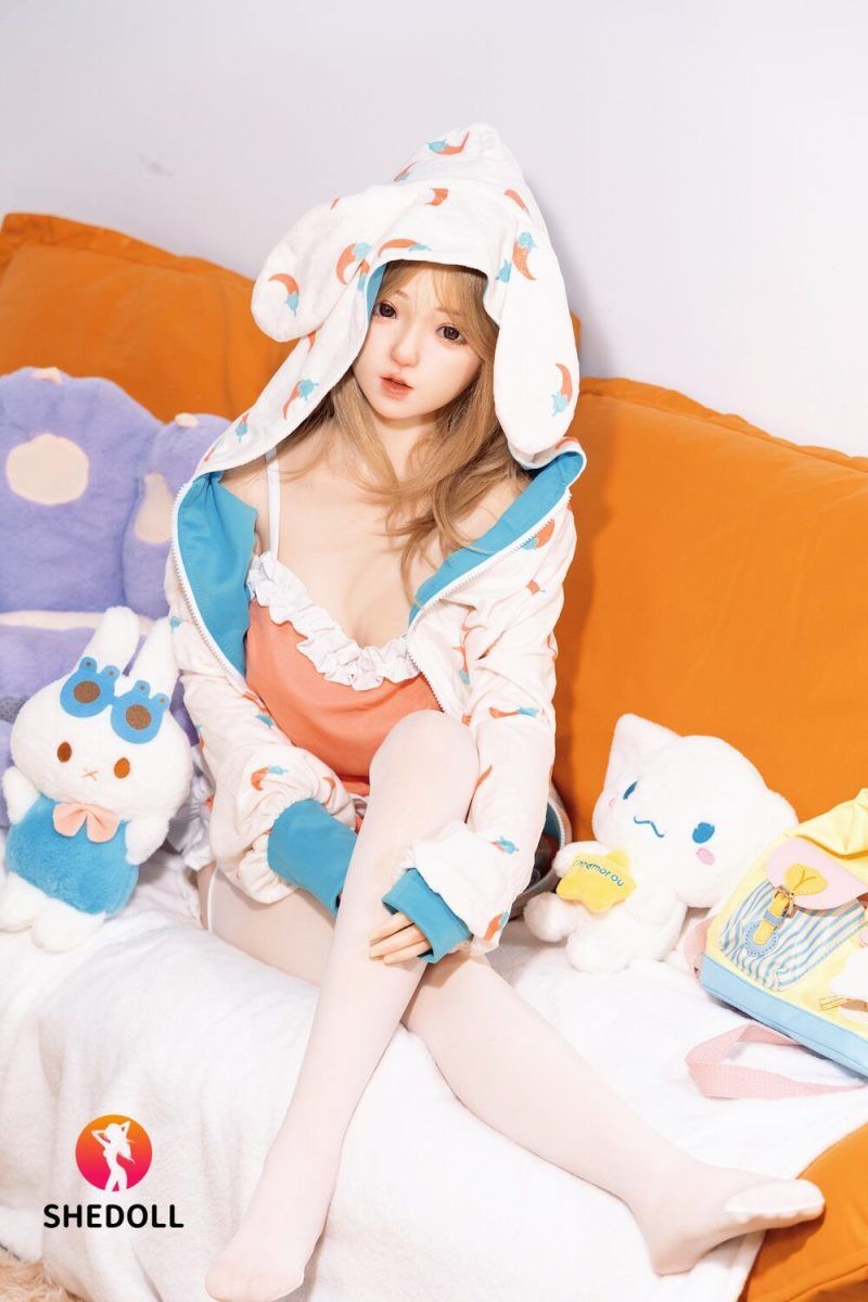 Picture of 148cm/4ft10 C-cup Silicone Head Sex Doll – Erin