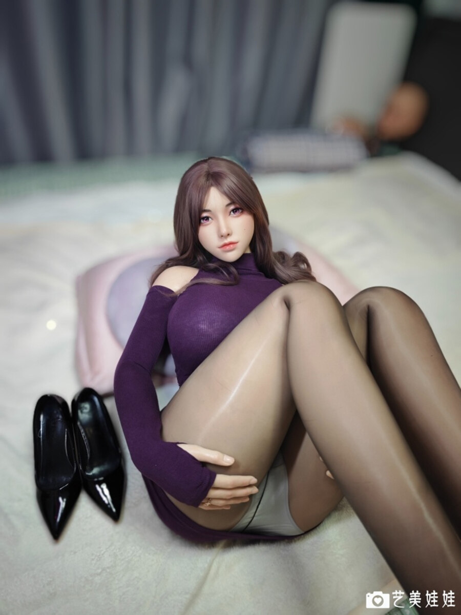 Picture of 162cm/5ft4 F-cup Silicone Sex Doll – Xiaobei