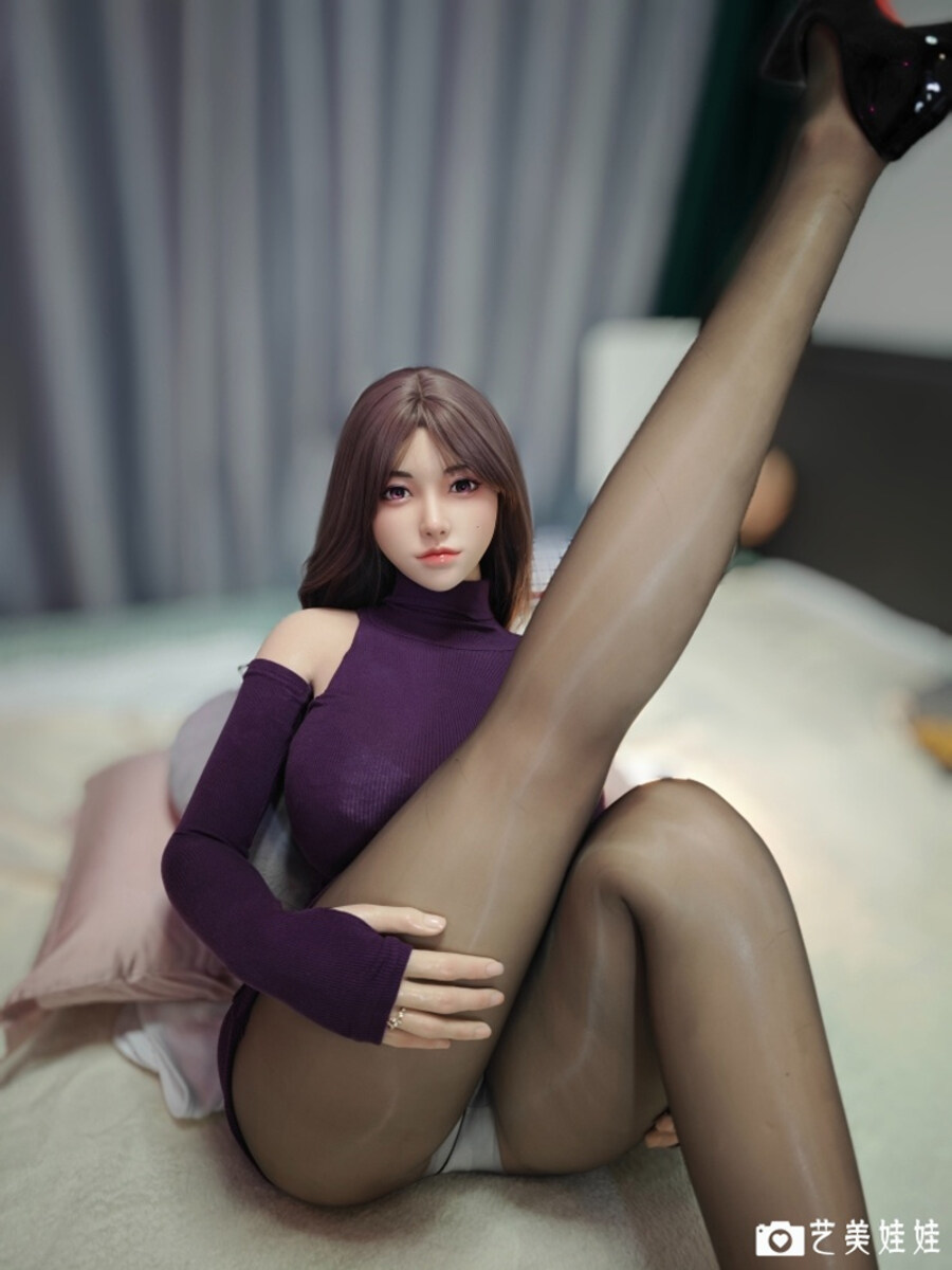 Picture of 162cm/5ft4 F-cup Silicone Sex Doll – Xiaobei