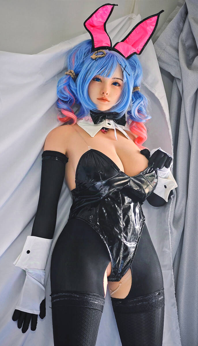 Picture of 162cm/5ft4 F-cup Silicone Sex Doll – Xiaobei