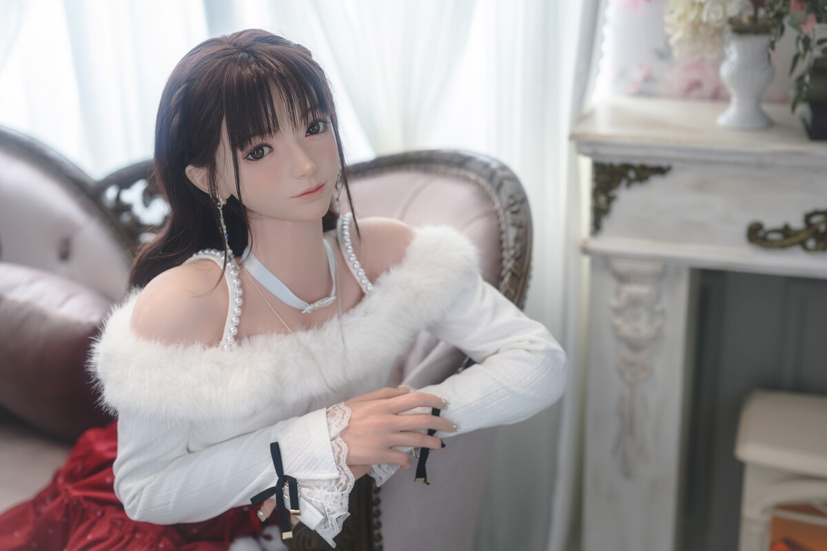Picture of 161cm/5ft3 D-cup Silicone Sex Doll – Lanzhi