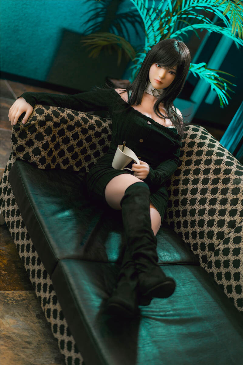 Picture of 150cm/4f11 F-cup Silicone Sex Doll – Elsie Bart