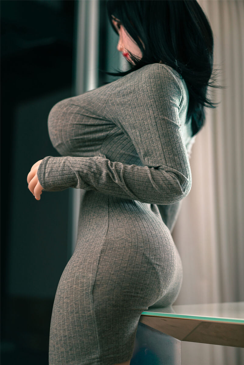 Picture of 160cm/5ft3 M-cup Silicone Sex Doll – Lilith Defoe