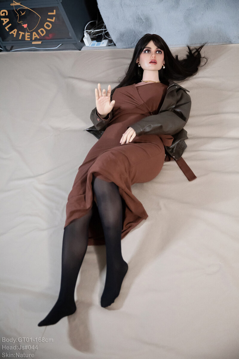 Picture of 168cm/5ft6 D-cup Silicone Sex Doll – Fanno