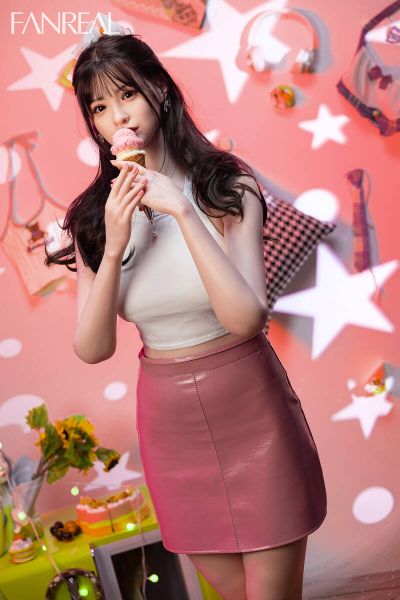 Show details for FanReal Doll - 163cm/5ft4 C-cup Silicone Sex Doll – Josie Picture of FanReal Doll - 163cm/5ft4 C-cup Silicone Sex Doll – Josie